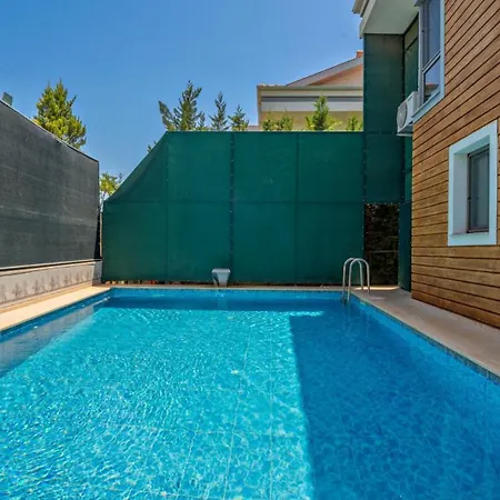 Villa 3 Bedroom - Close To The Center Fethiye