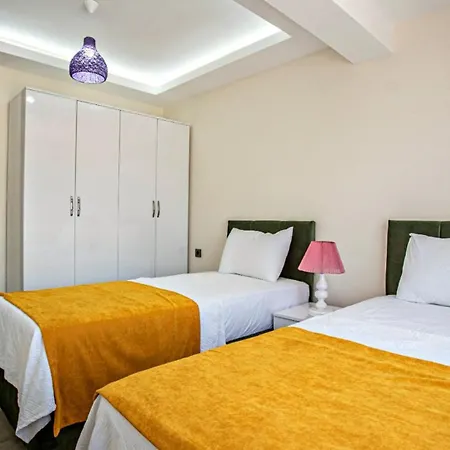 3 Bedroom - Close To The Center Villa