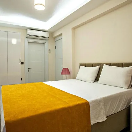 3 Bedroom - Close To The Center Villa