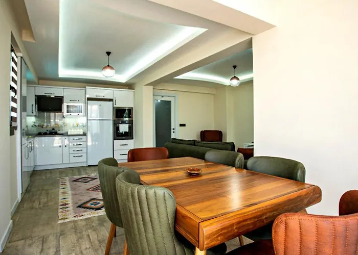 3 Bedroom - Close To The Center Villa *