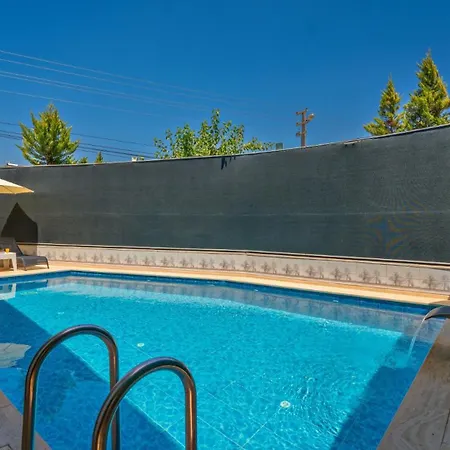 3 Bedroom - Close To The Center 빌라 *