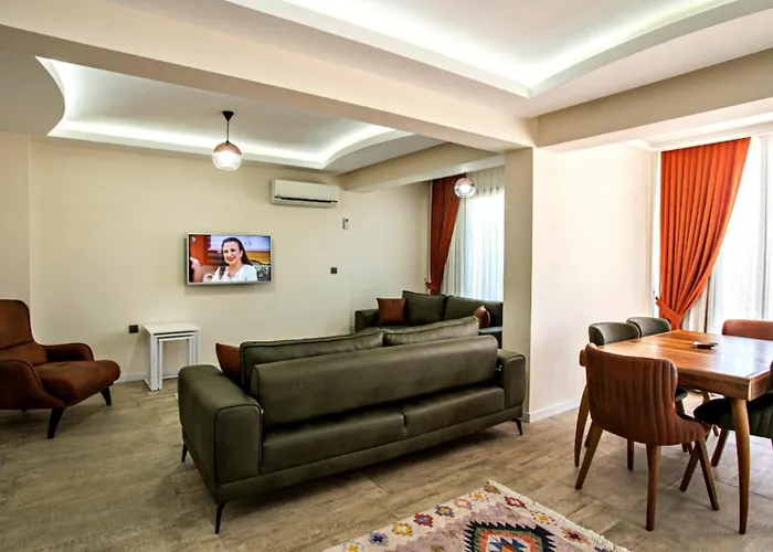 3 Bedroom - Close To The Center וילה