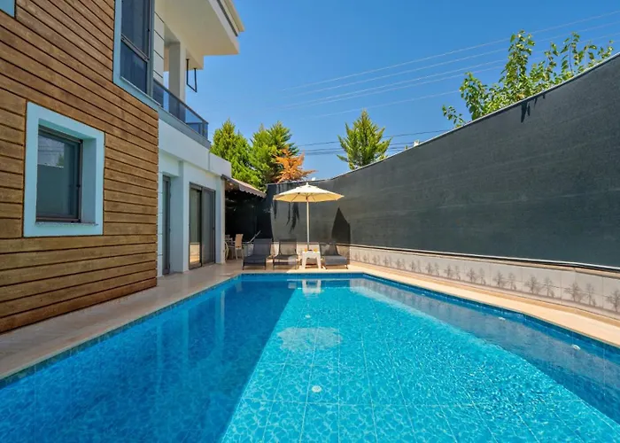 3 Bedroom - Close To The Center * フェティエ